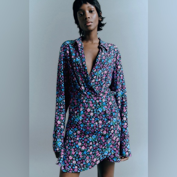 SOLD: ZARA SHORT SATIN EFFECT DRESS. Floral Print - Picture 3 of 8